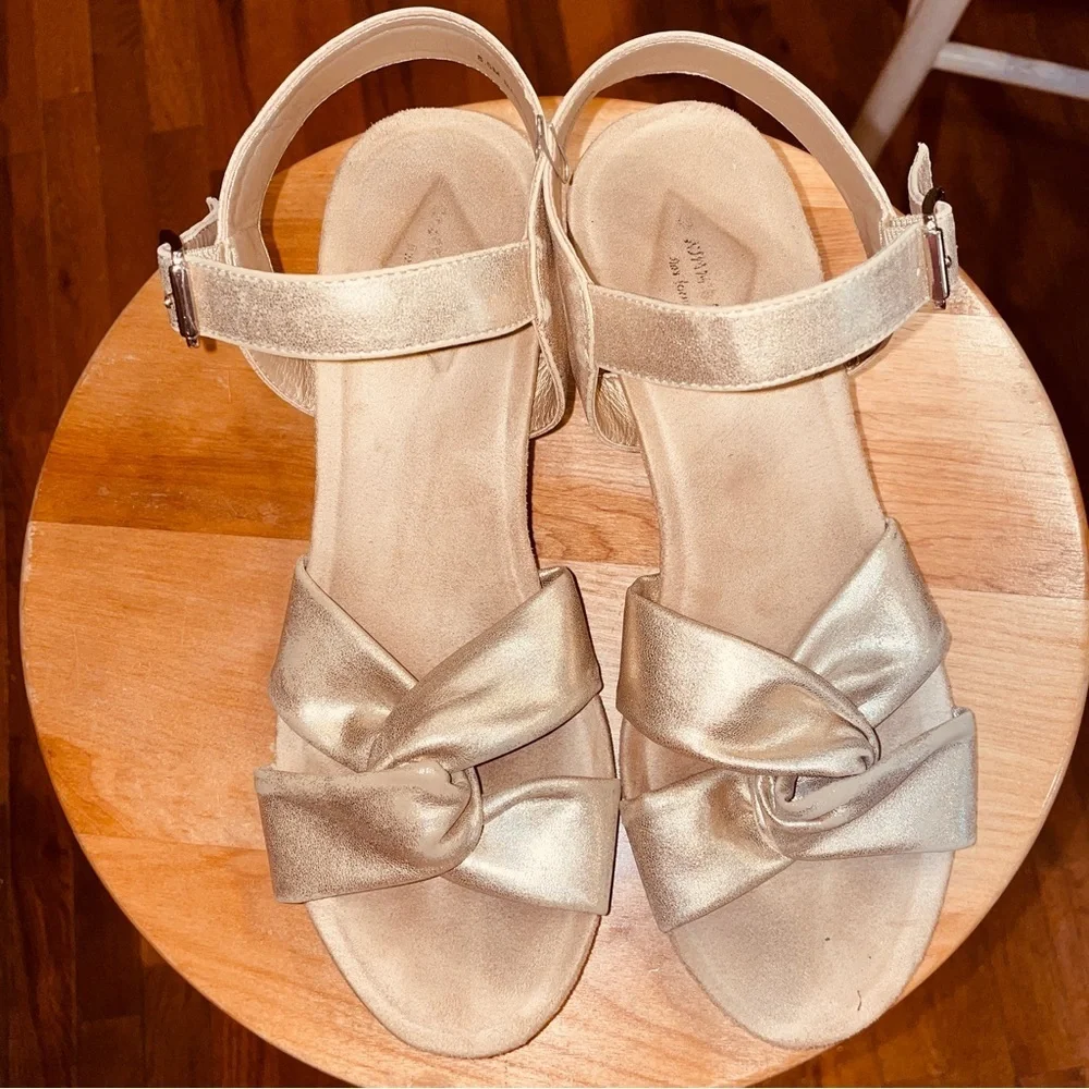 St John’s Bay 8.5 2-inch cork wedge heel, gold shimmer cross-toe Pasadena EUC